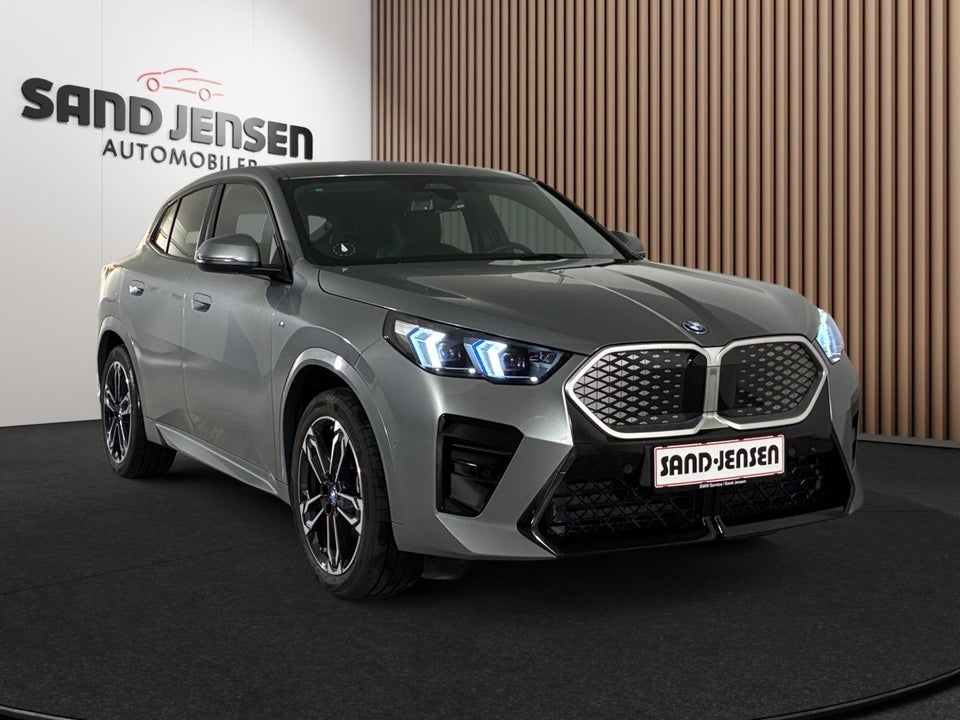 BMW iX2 eDrive20 M-Sport Premium 5d