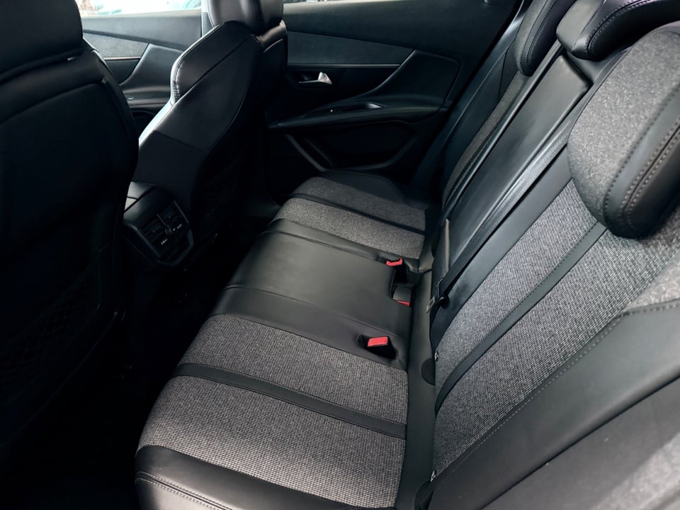 Peugeot 3008 1,6 BlueHDi 120 Allure 5d