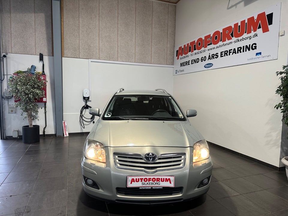 Toyota Avensis 1,8 VVT-i Sol stc. 5d