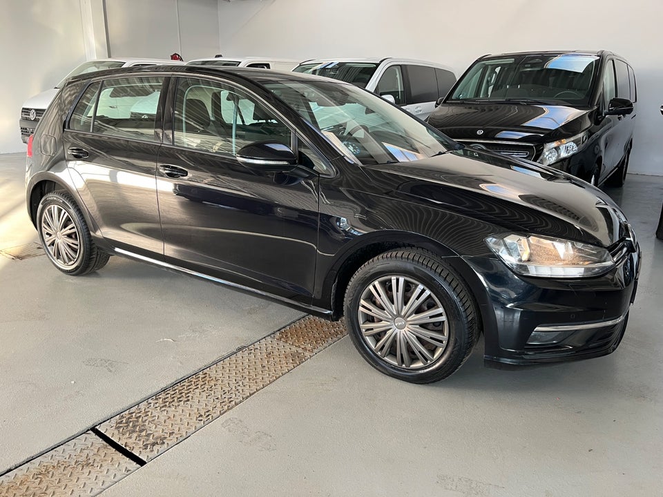 VW Golf VII 1,6 TDi 115 Comfortline Van 5d