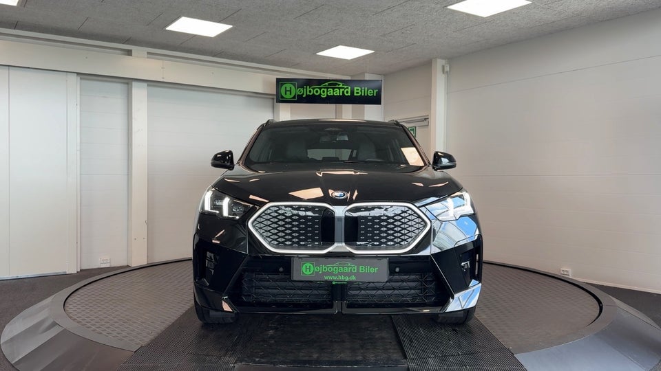BMW iX2 eDrive20 Charged M-Sport 5d
