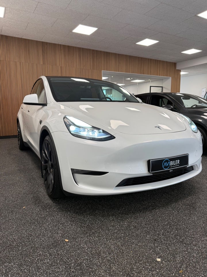 Tesla Model Y Performance AWD 5d