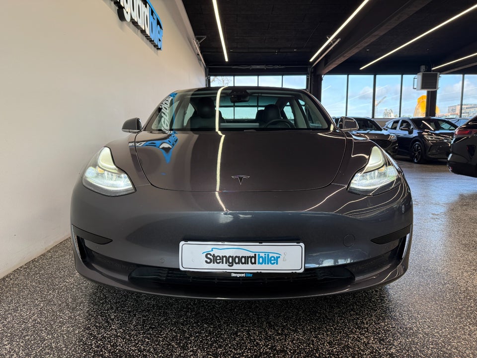 Tesla Model 3 Standard Range+ RWD 4d
