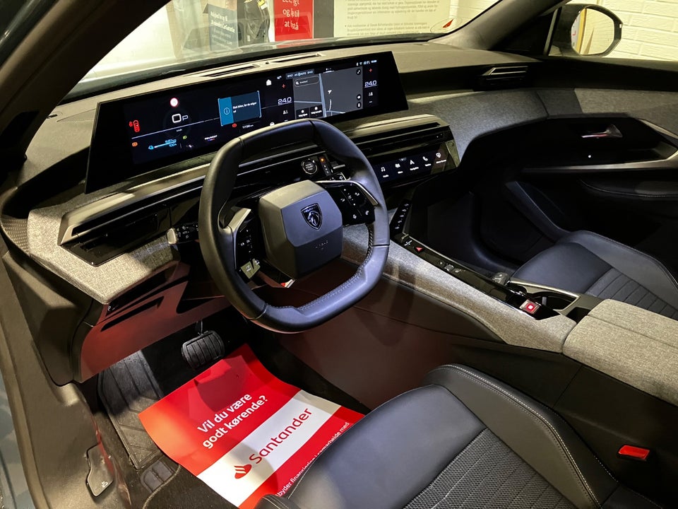 Peugeot e-5008 77 Allure 7prs 5d