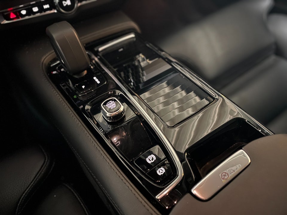 Volvo V90 2,0 T6 ReCharge Plus Dark aut. AWD 5d