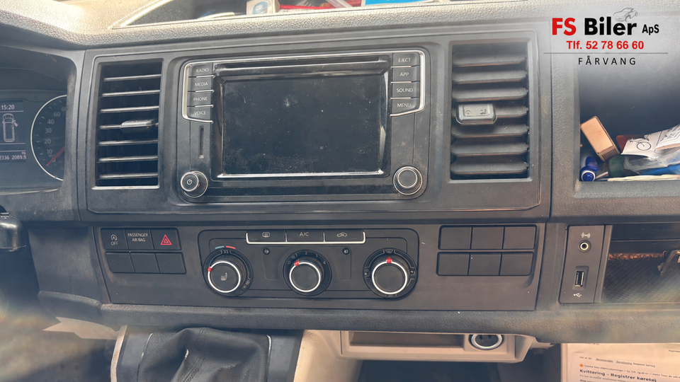 VW Transporter 2,0 TDi 102 Kassevogn lang