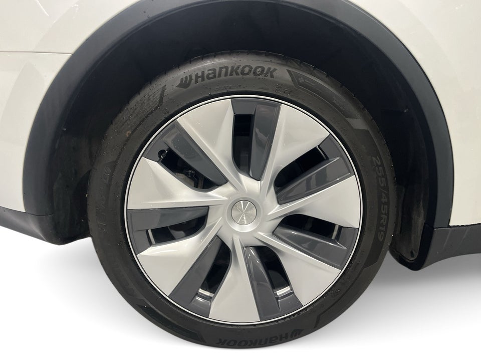 Tesla Model Y Long Range AWD 5d