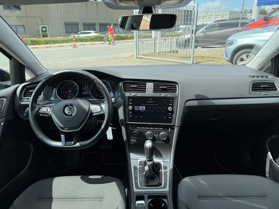 VW Golf VII 1,5 TSi 130 Comfortline DSG 5d
