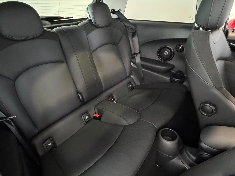 MINI Cooper SE Classic 3d