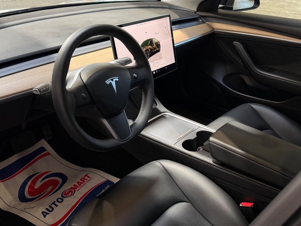Tesla Model 3 RWD 4d
