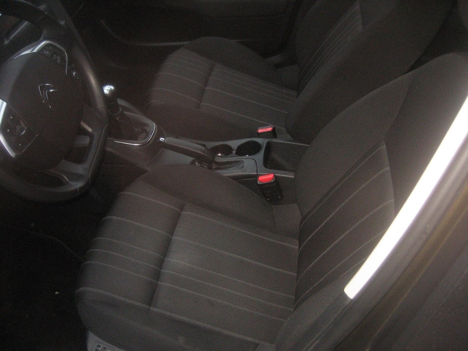 Citroën C4 1,4 VTi Attraction 5d