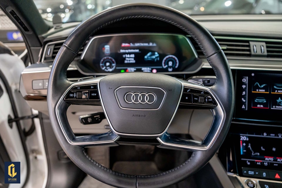 Audi e-tron 55 S-line Sportback quattro 5d