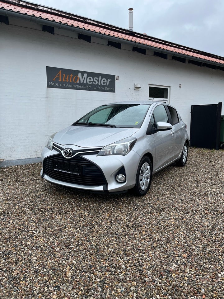 Toyota Yaris 1,0 VVT-i T1 5d