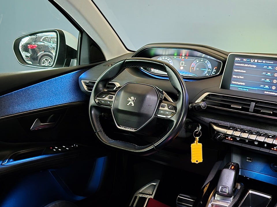 Peugeot 3008 1,2 e-THP 130 Allure EAT6 5d