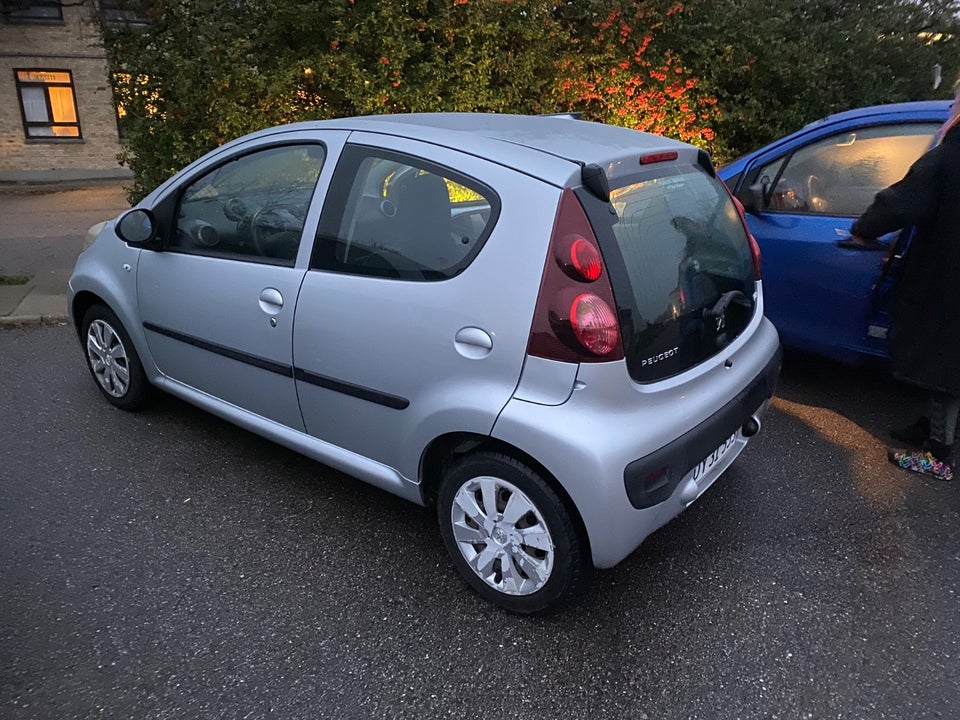 Peugeot 107 1,0 Active Air 5d