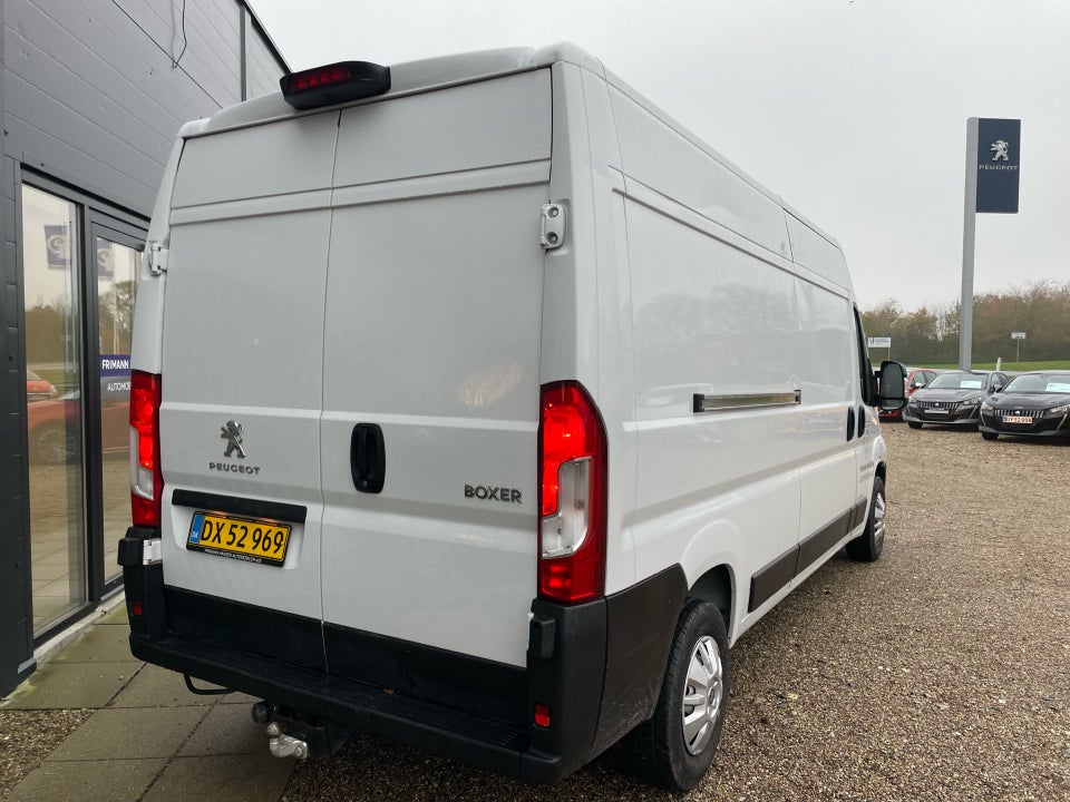 Peugeot Boxer 335 2,2 BlueHDi 140 L3H2 Premium