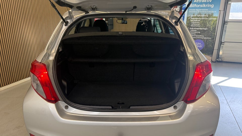 Toyota Yaris 1,3 VVT-i T1 5d