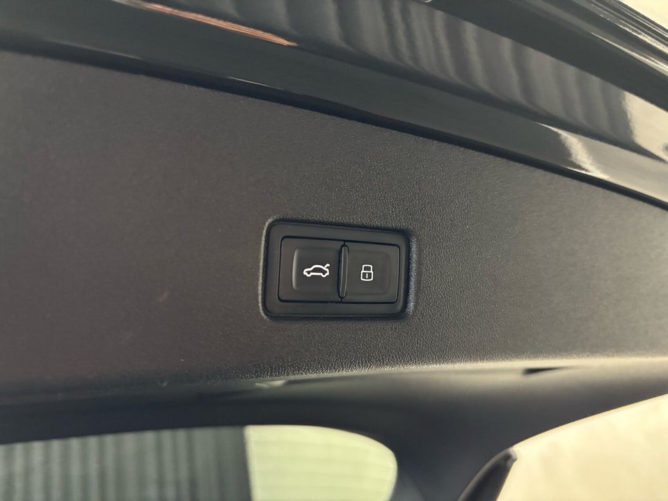 Audi Q4 e-tron 35 Attitude 5d