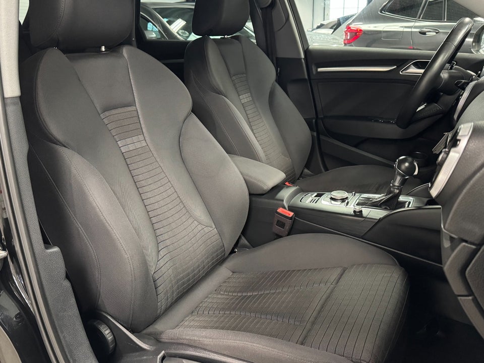 Audi A3 35 TFSi S-line Sportback S-tr. 5d