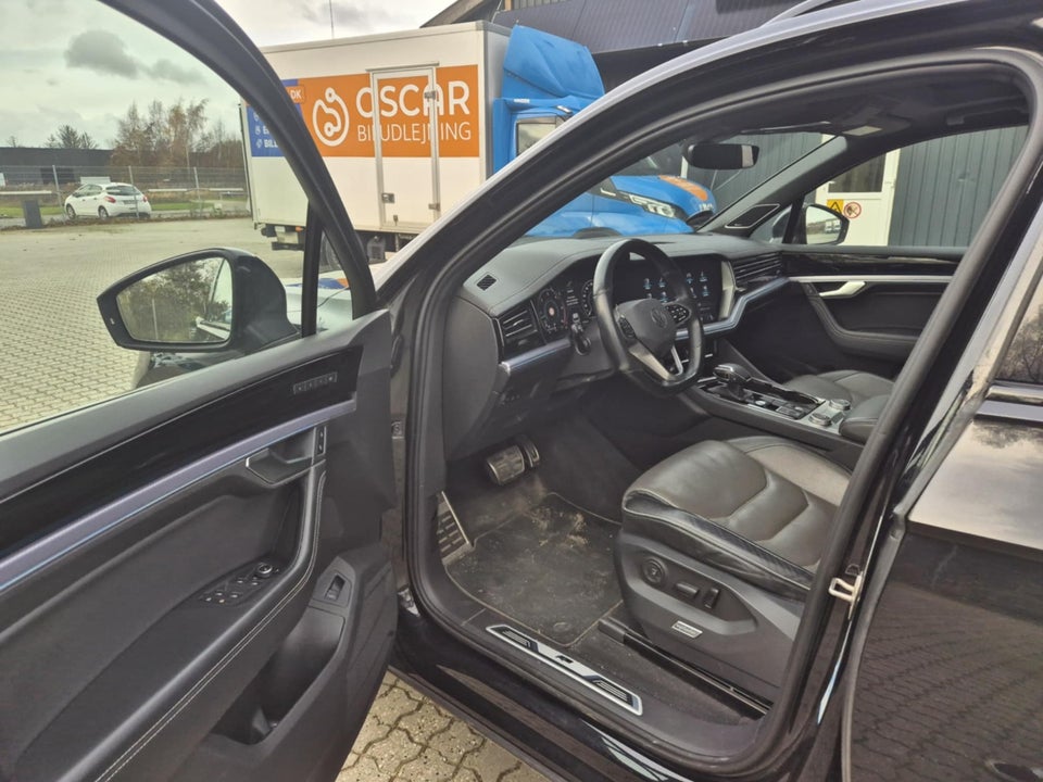 VW Touareg 4,0 TDi 421 R-line aut. 4Motion Van 5d
