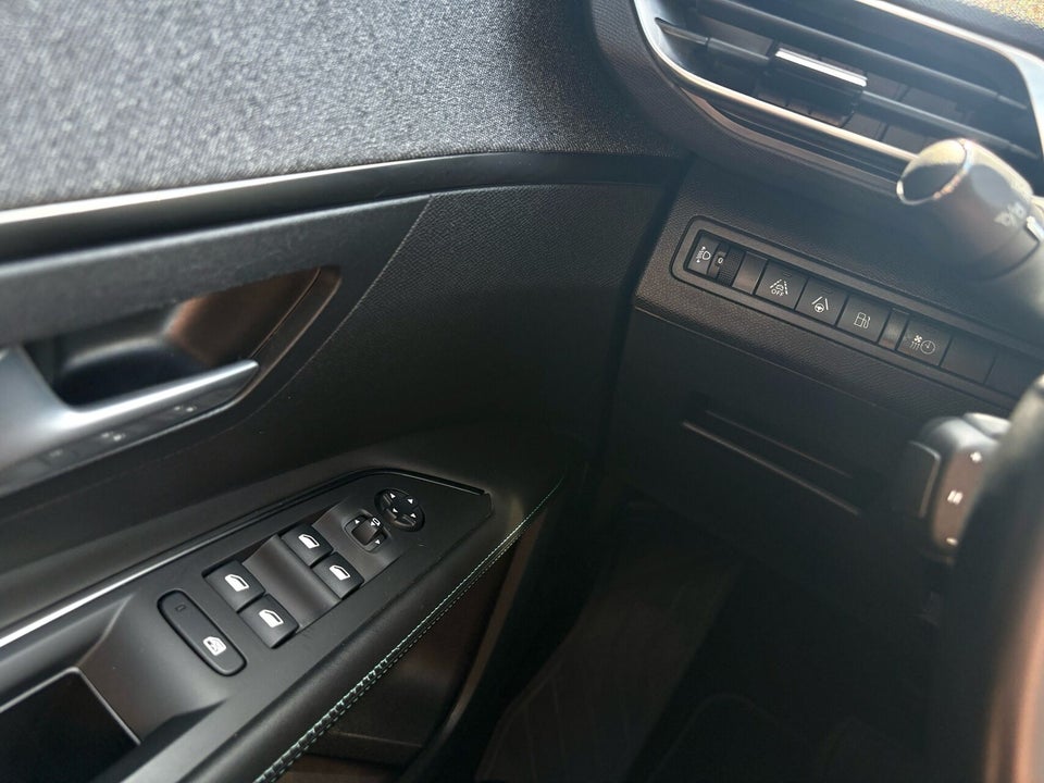 Peugeot 3008 1,6 Hybrid Allure Pack EAT8 5d