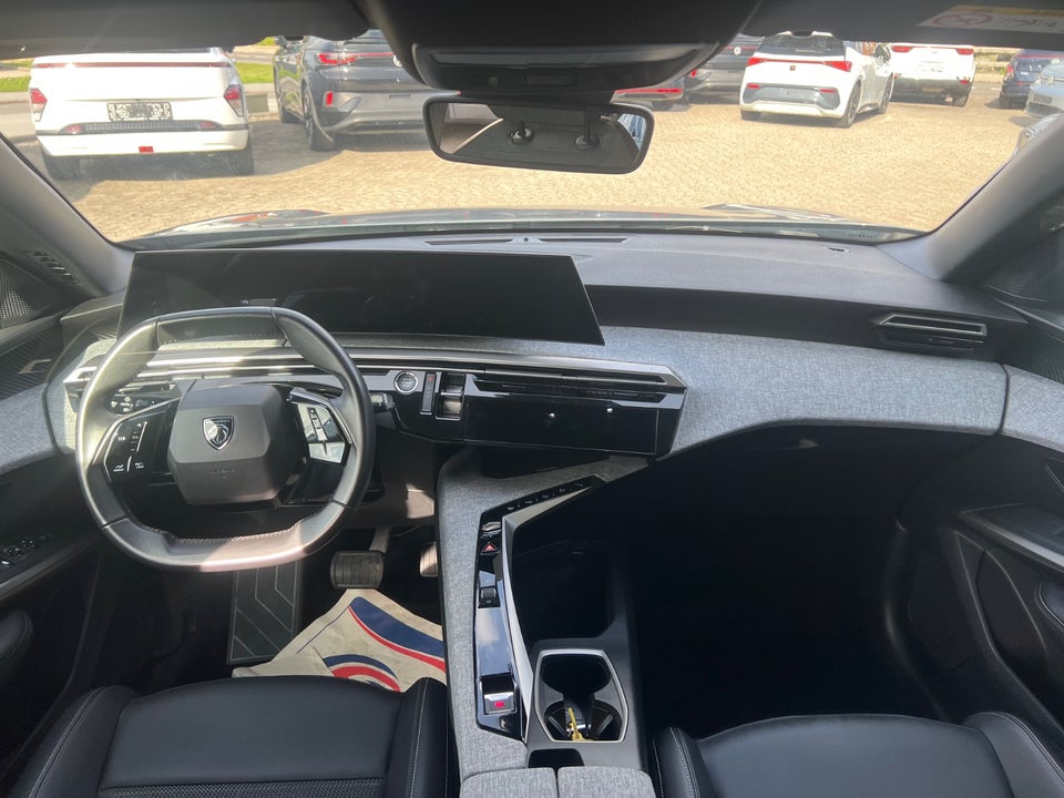 Peugeot e-5008 77 Allure 7prs 5d
