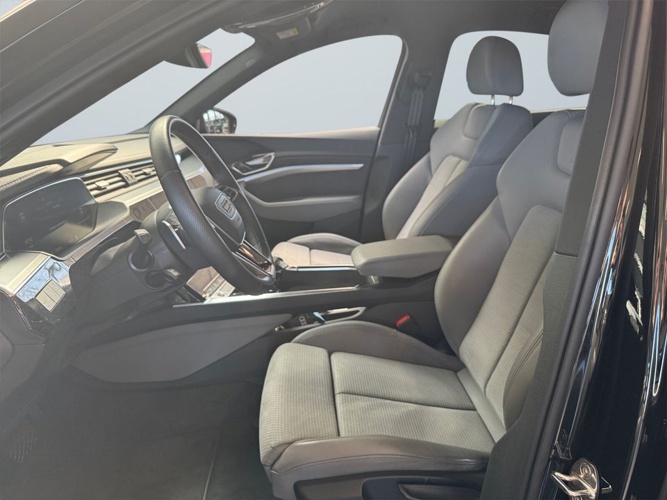 Audi e-tron 55 Advanced Sportback quattro 5d