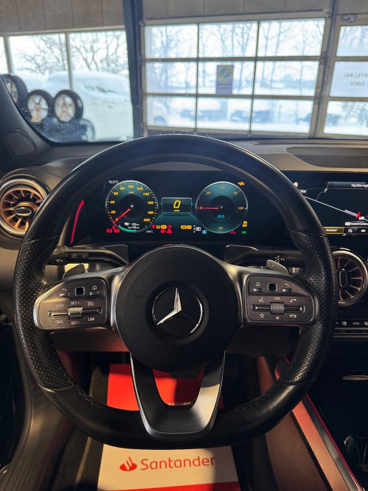 Mercedes EQB300 4Matic 5d