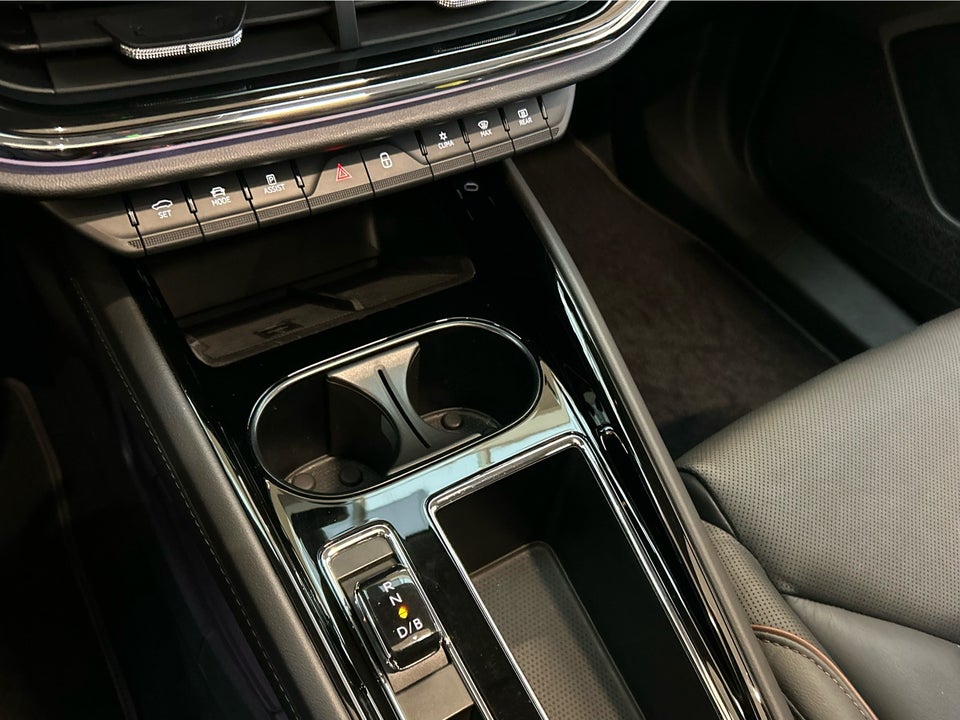 Skoda Enyaq 80 iV Suite 5d