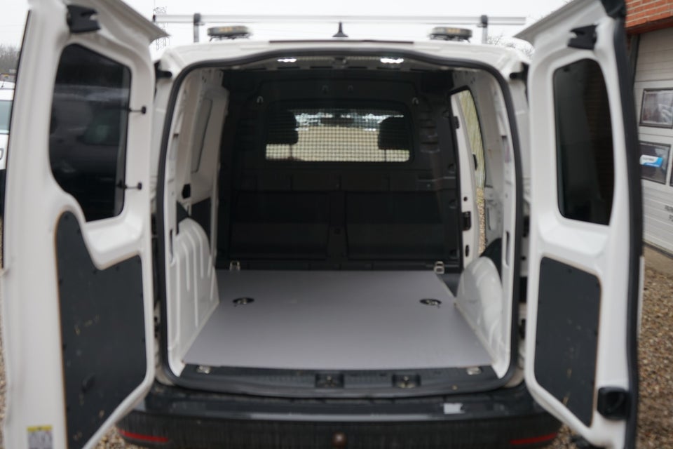 VW Caddy 2,0 TDi 122 DSG Cargo