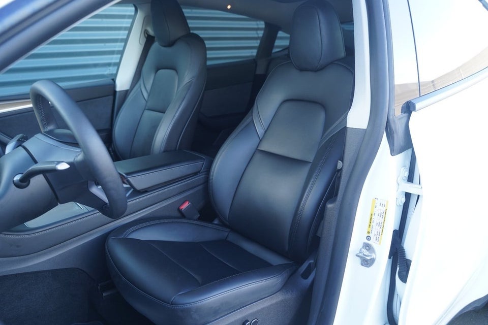 Tesla Model Y Long Range AWD 5d