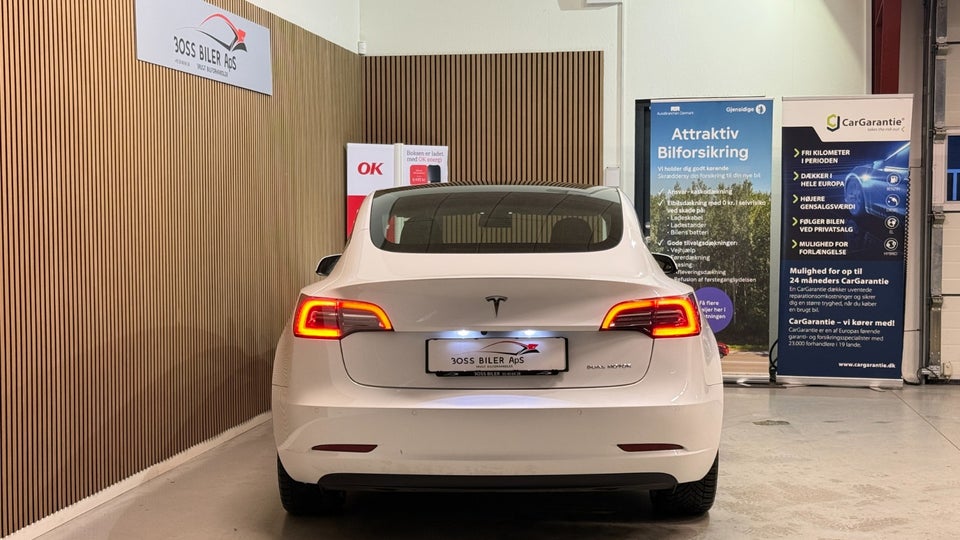 Tesla Model 3 Long Range AWD 4d