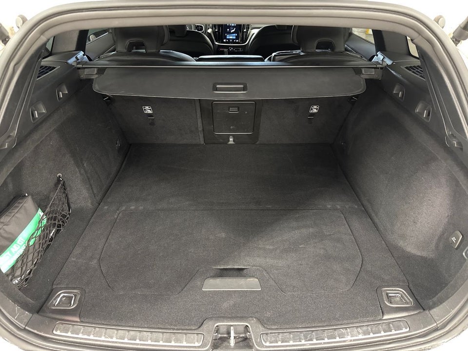 Volvo V60 2,0 T6 ReCharge R-Design aut. AWD 5d