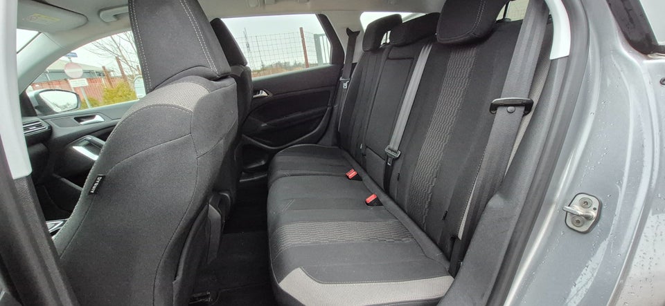 Peugeot 308 1,6 BlueHDi 120 Allure SW EAT6 5d