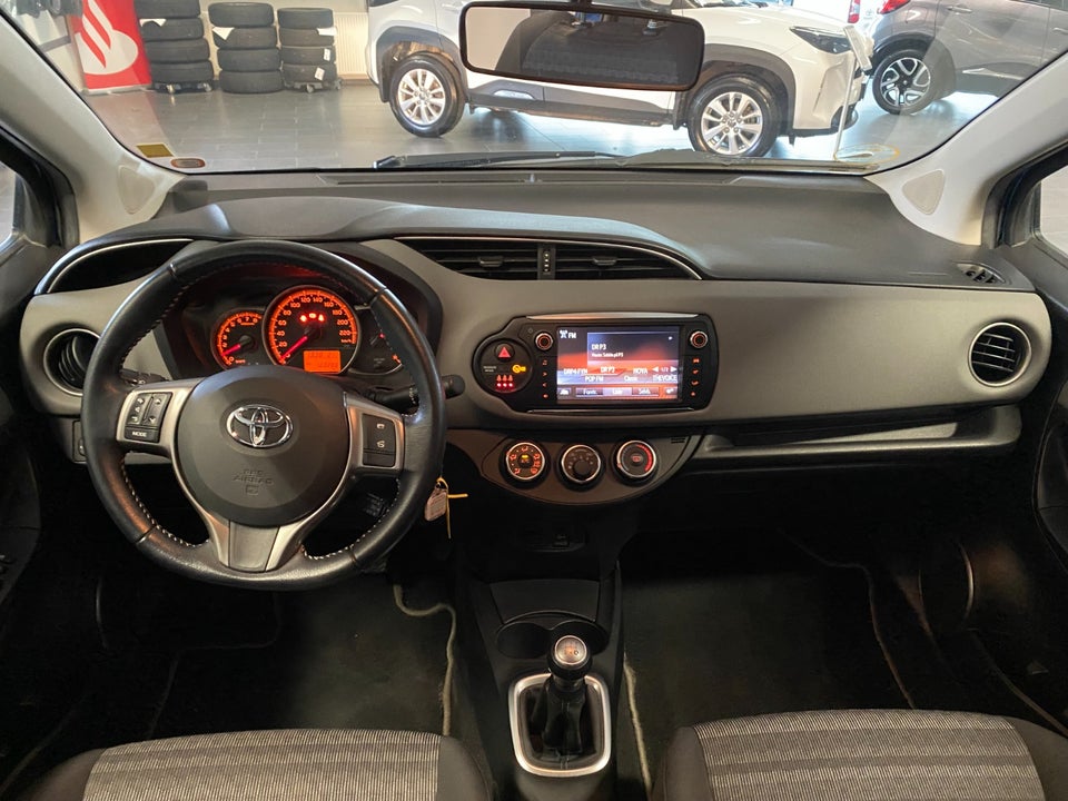 Toyota Yaris 1,0 VVT-i T2 5d