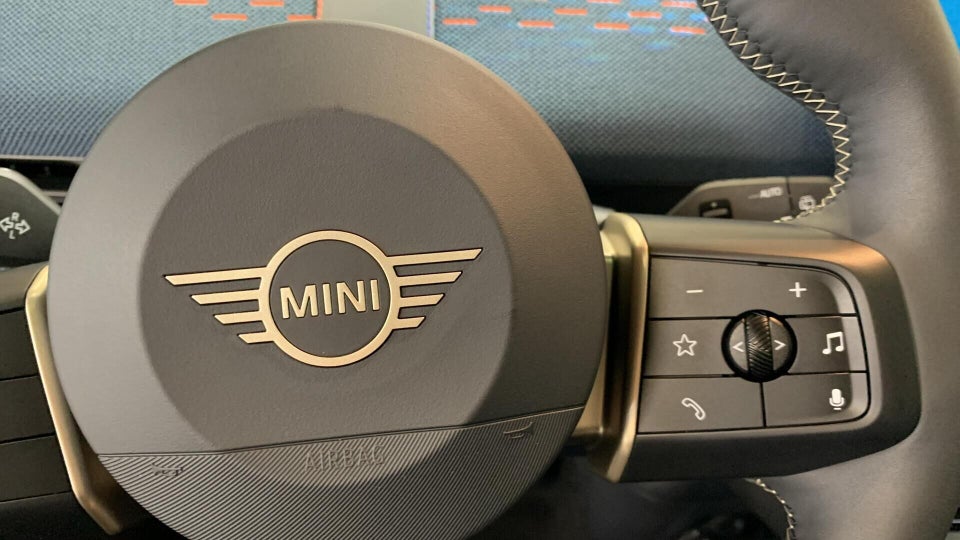 MINI Aceman E Favoured Trim M 5d