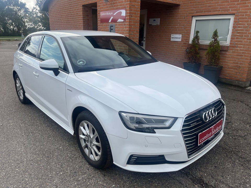 Audi A3 1,4 e-tron Sportback S-tr. 5d