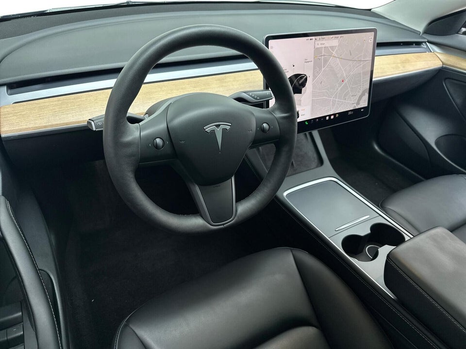 Tesla Model 3 Long Range AWD 4d