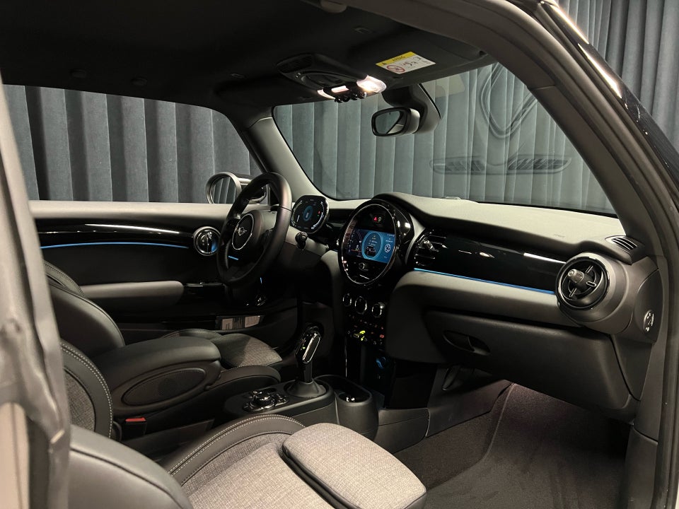 MINI Cooper SE Edition Premium Plus 3d