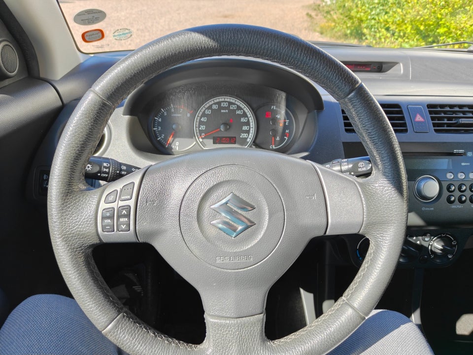 Suzuki Swift 1,5 GLX 5d