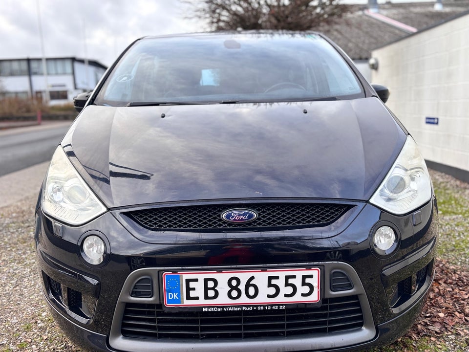 Ford S-MAX 2,5 20V Turbo Titanium 5d