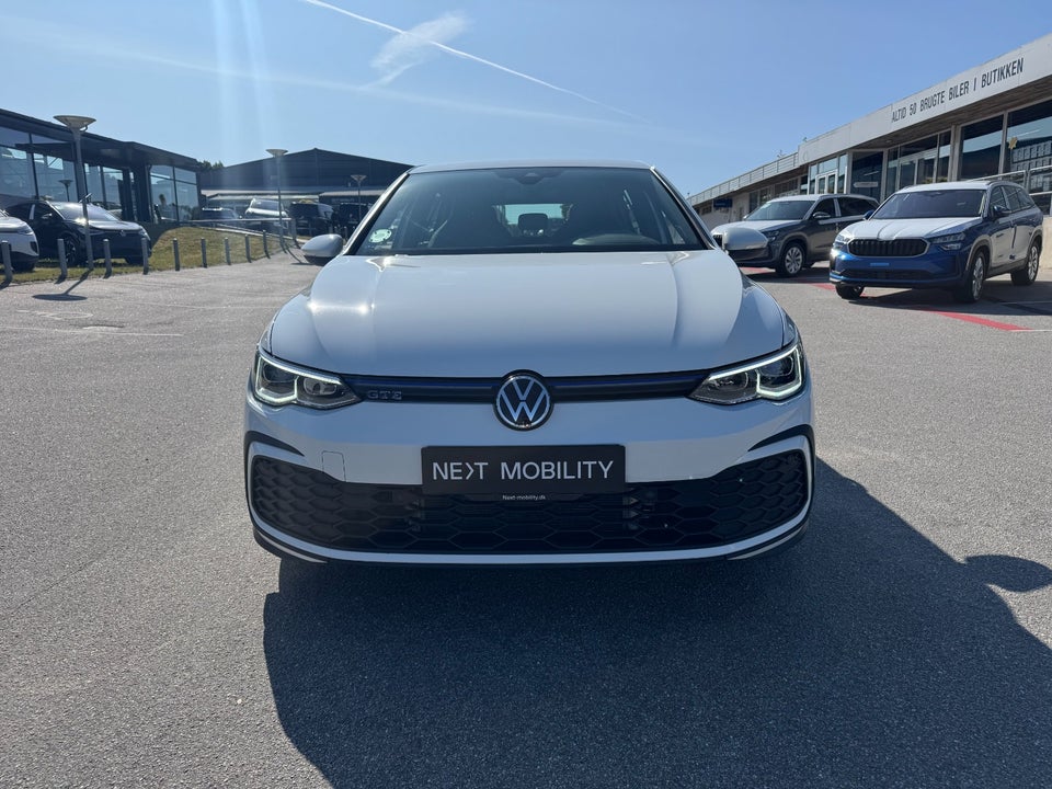 VW Golf VIII 1,4 GTE DSG 5d