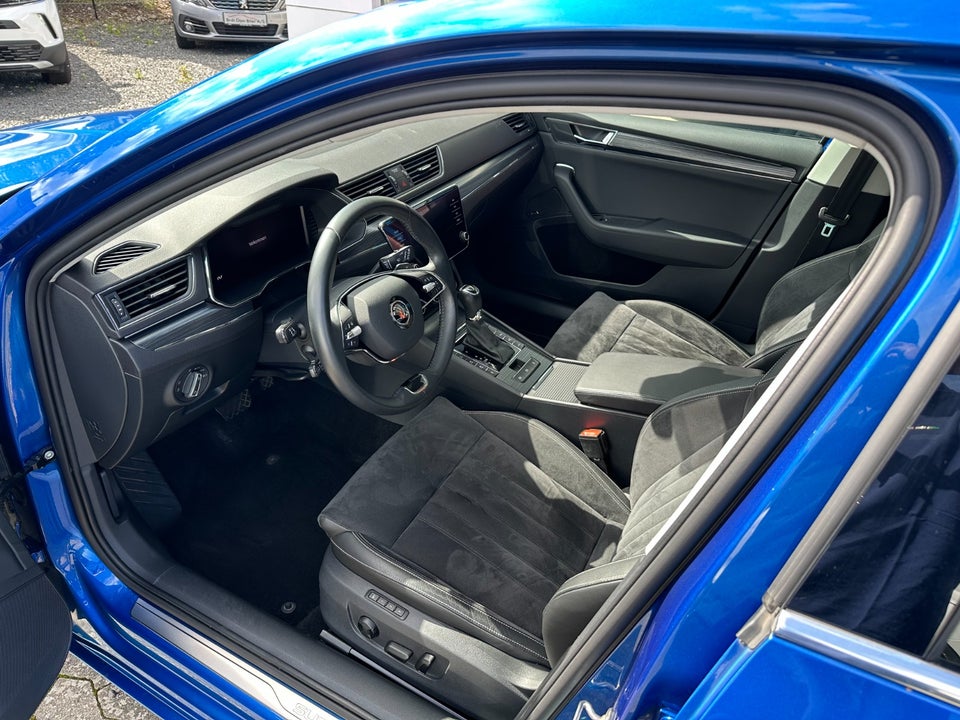 Skoda Superb 1,4 TSi iV Plus Combi DSG 5d