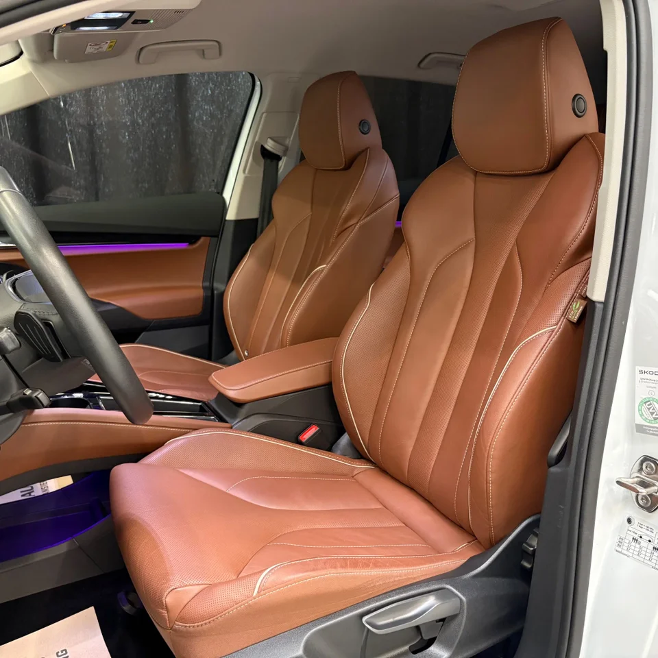 Skoda Enyaq 80 iV Suite 5d