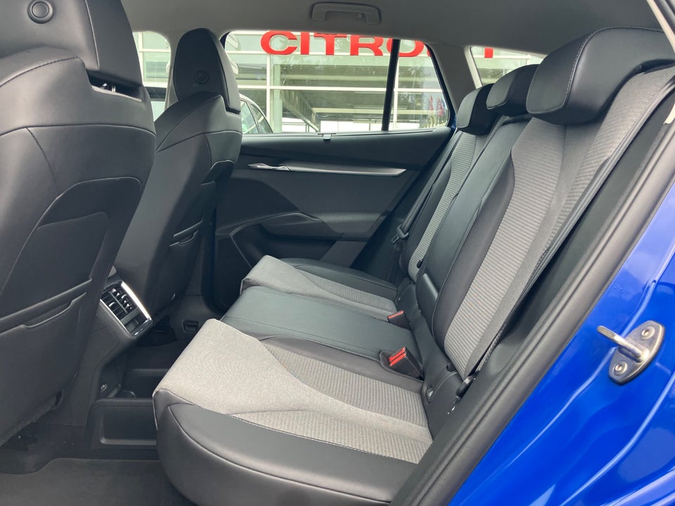 Skoda Enyaq 60 iV Loft 5d