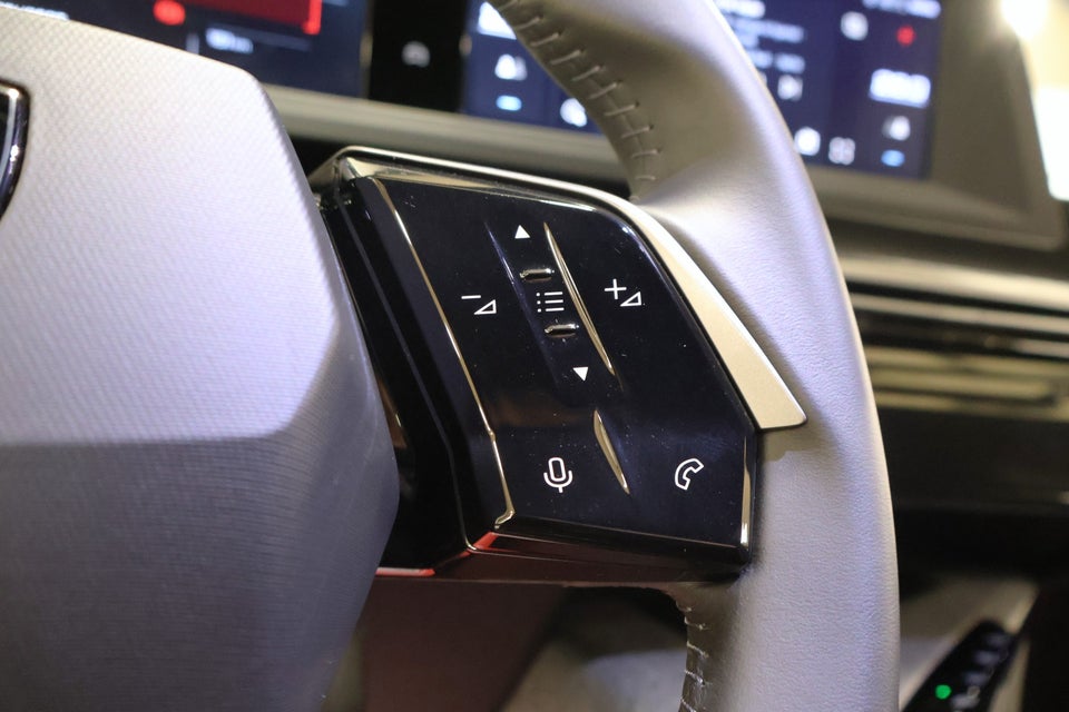 Peugeot e-5008 77 Allure Pack 7prs 5d