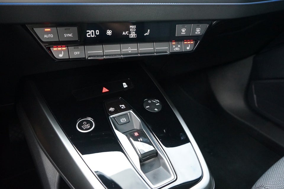 Audi Q4 e-tron 40 S-line 5d