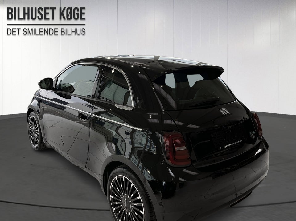 Fiat 500e 42 la Prima Sky 3d