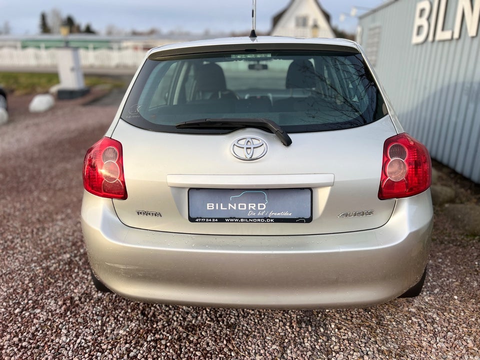 Toyota Auris 1,6 Luna+ 5d