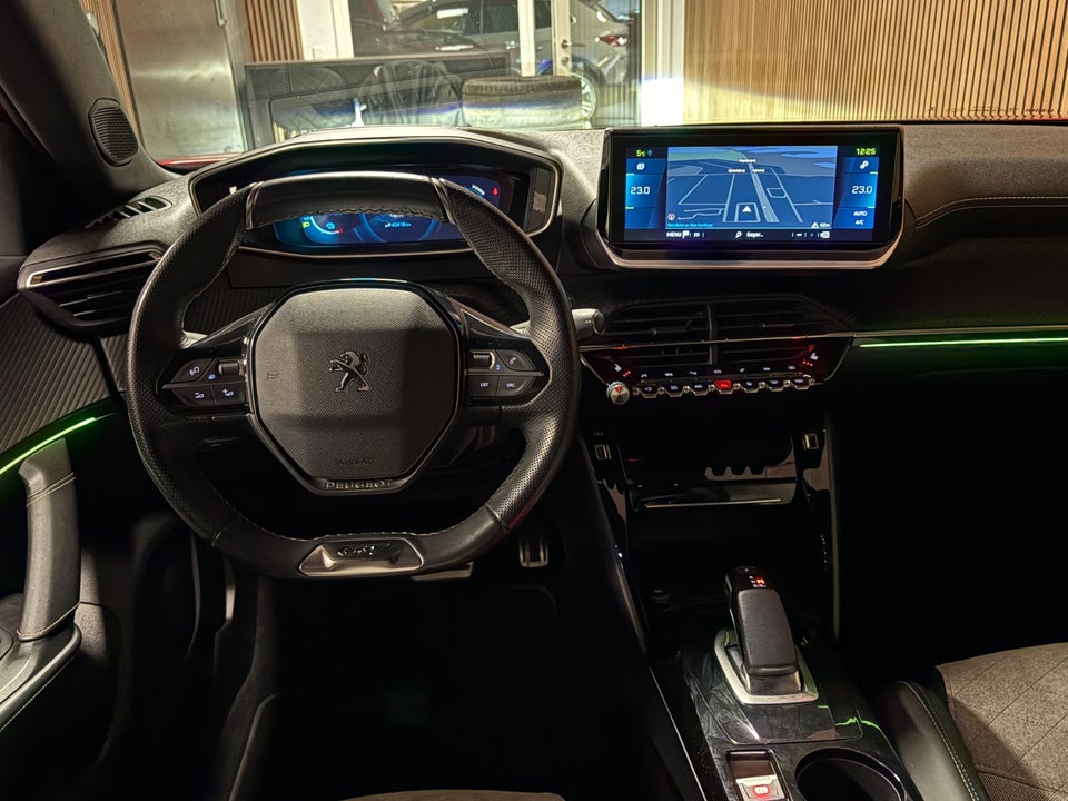 Peugeot e-2008 50 GT Pack 5d